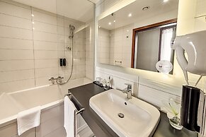 Warsaw Plaza Hotel