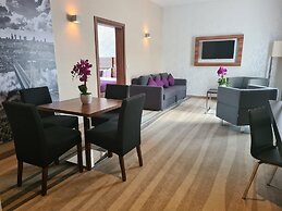 Warsaw Plaza Hotel
