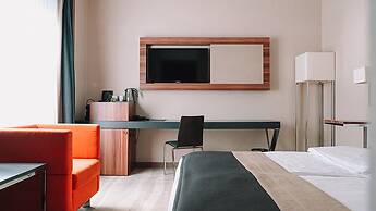 Warsaw Plaza Hotel