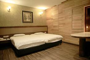 Ming Paragon Hotel