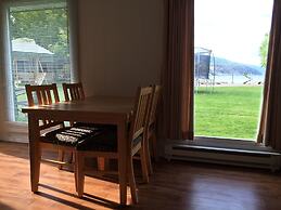 Kokanee Beach Resort Motel