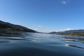 Kokanee Beach Resort Motel