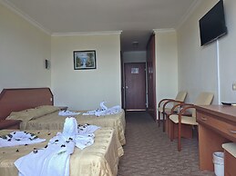 Sunshine Hotel