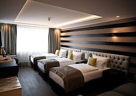 Skyline Hotel