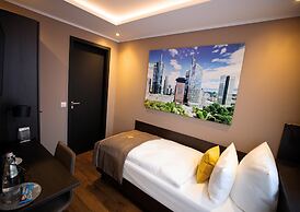 Skyline Hotel