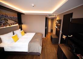 Skyline Hotel