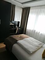 Skyline Hotel