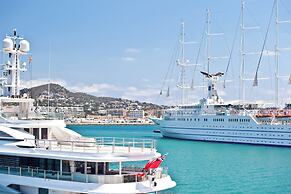 Ryans La Marina