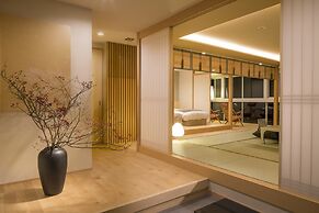 Toba Grand Hotel
