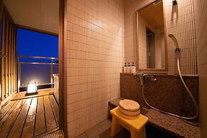 Toba Grand Hotel