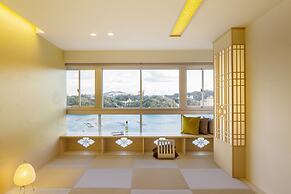 Toba Grand Hotel