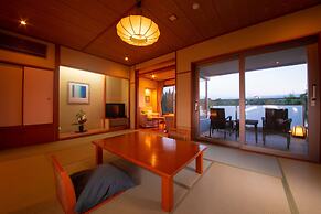 Toba Grand Hotel