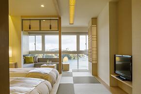 Toba Grand Hotel