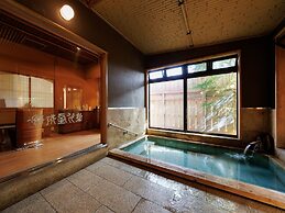 Oiwakeya Ryokan