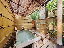 Oiwakeya Ryokan