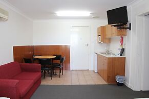 Pioneer Way Motel