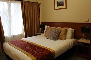 Pioneer Way Motel