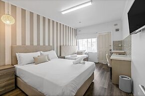 Rosebud Motel