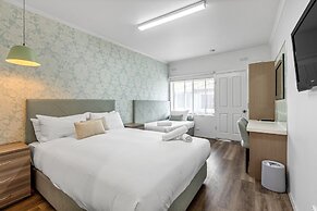 Rosebud Motel