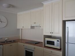 Kirribilli Riverfront Apartments