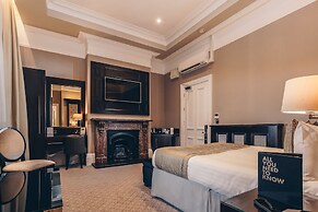 The County Hotel, Newcastle