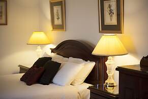 Cobb & Co Court Boutique Hotel