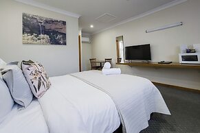 Roydons Motor INN