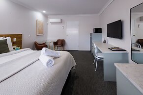 Roydons Motor INN