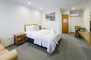 Roydons Motor INN