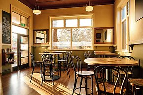 Healesville Hotel