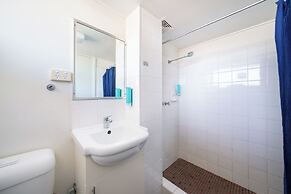 Bathurst Studio Apartments
