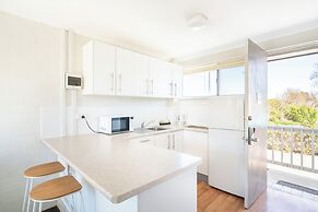 Bathurst Studio Apartments