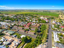 Bathurst Studio Apartments