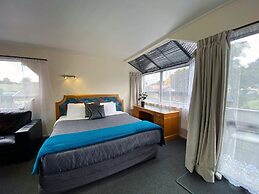 Pembrooke Motor Lodge