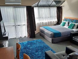 Pembrooke Motor Lodge