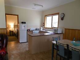 Grampians View Cottages and Units