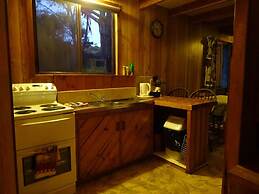 Crayfish Creek Van & Cabin Park