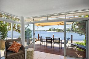 Skippers Cove Waterfront Resort