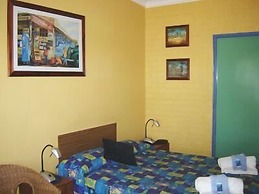 Black Swan Waterfront Motel