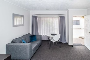 White Heron Motor Lodge