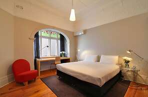 Dive Hotel