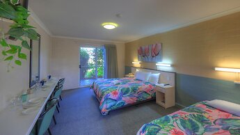 The Vines Motel and Cottages