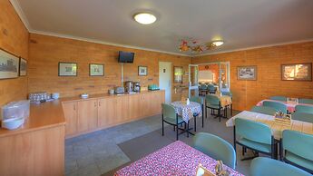 The Vines Motel and Cottages