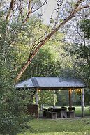 Mystery Bay Cottages