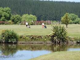 Lake Maraetai Lodge - Hostel