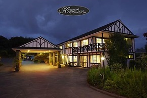 Kingswood Manor Motel