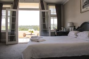Wallacia Hotel