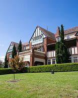 Wallacia Hotel