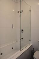 Wallacia Hotel