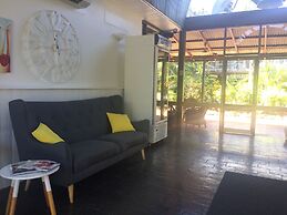 Paraway Motel